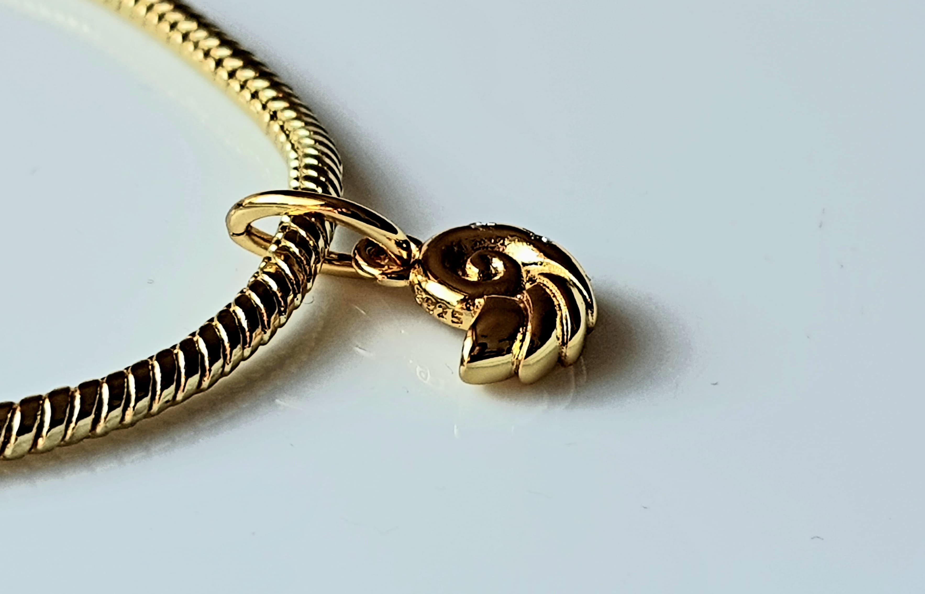 Charm's  "Złota Muszla" Srebro 925